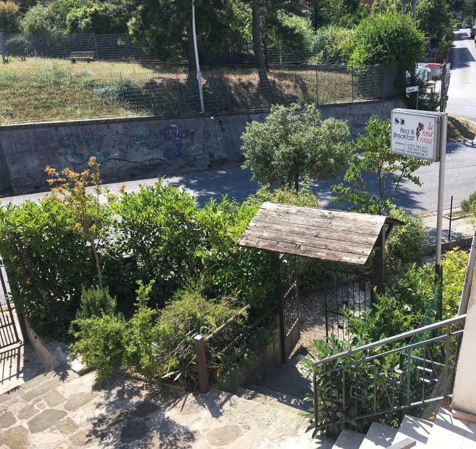 La Rosa Rossa Bed & Breakfast *