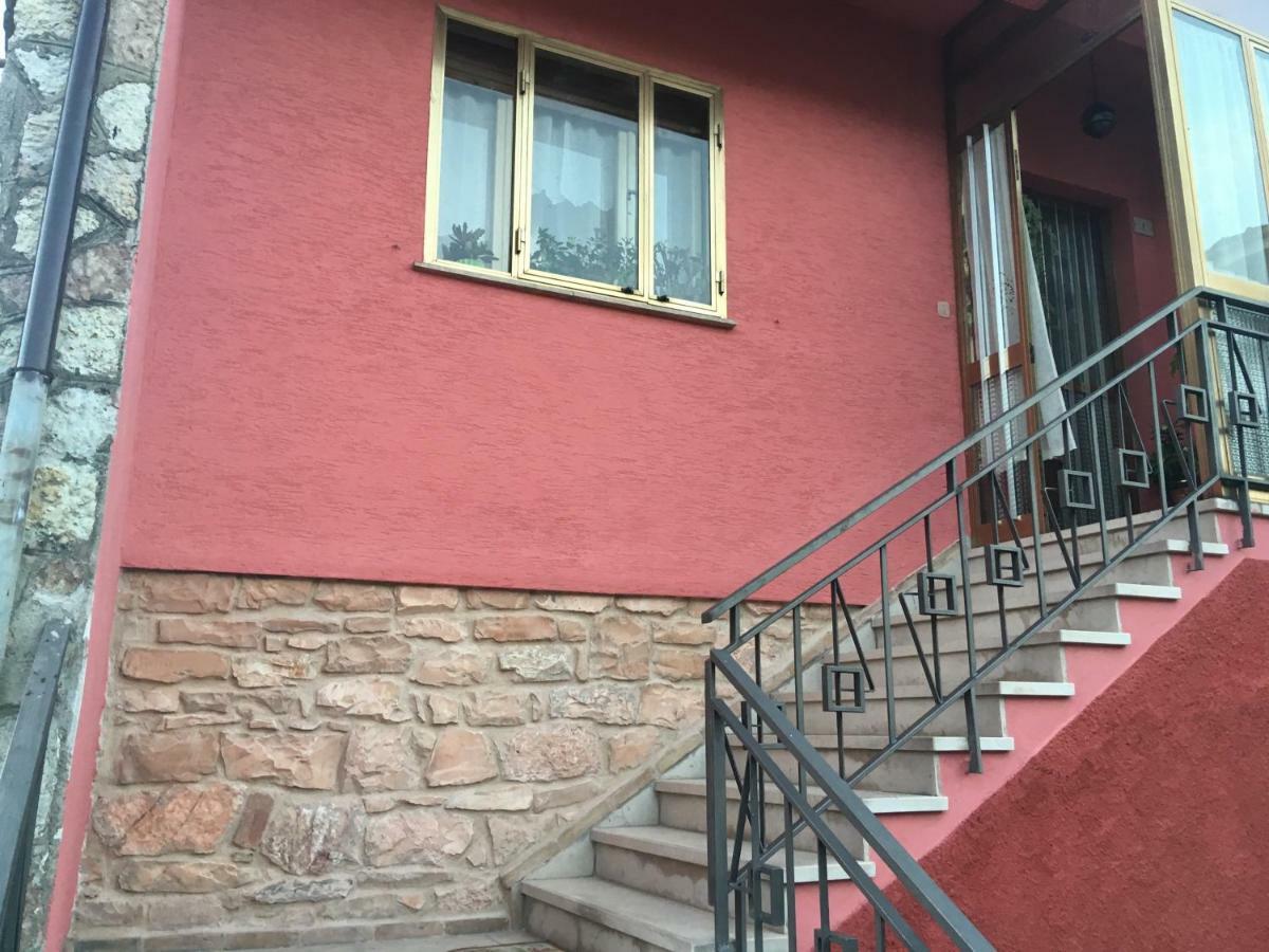La Rosa Rossa Bed & Breakfast *