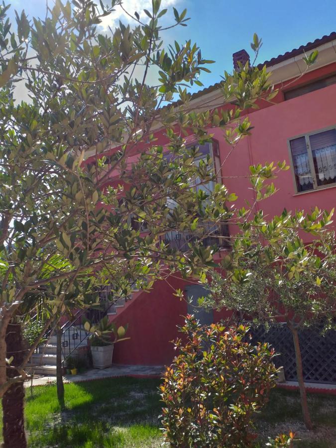 La Rosa Rossa Bed & Breakfast